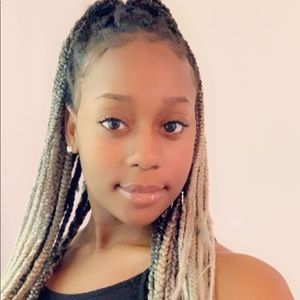 Meet your Posher, Courtney